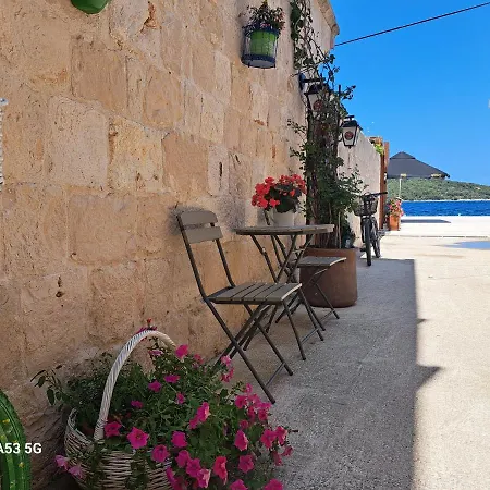 Heritage Kut 3* Vis