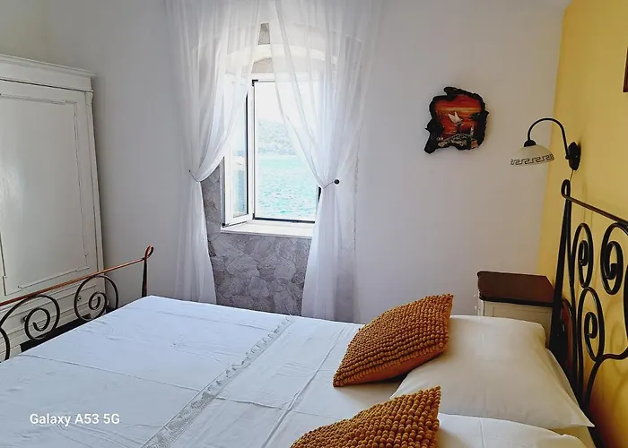 Heritage Kut 3* Vis
